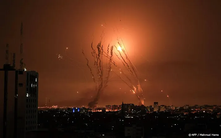 olieprijzen stijgen door aanval hamas op israel