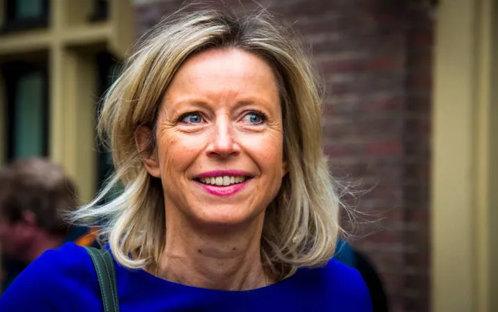 ollongren bezorgd over wethouder brunssum