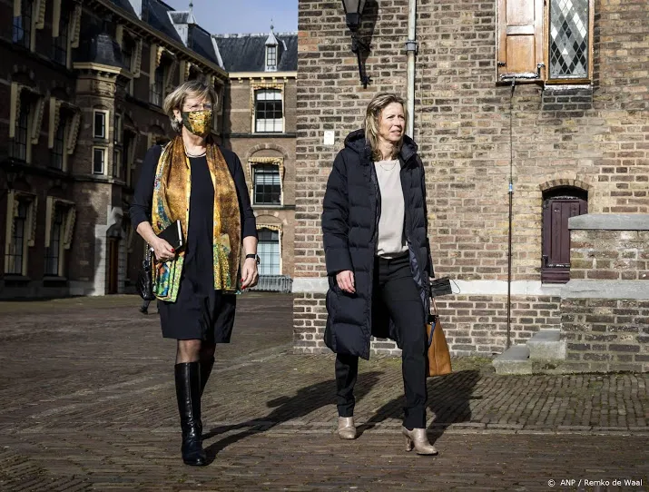 ollongren maandag begin verkennende gesprekken over formatie