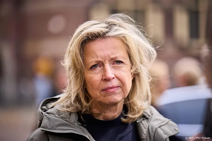 ollongren nog meer geld voor defensie nodig in onveilige wereld