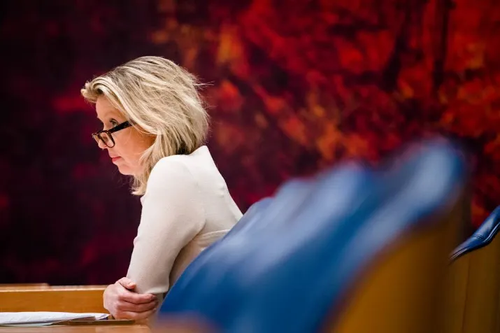 ollongren overlegt over brunssumse wethouder