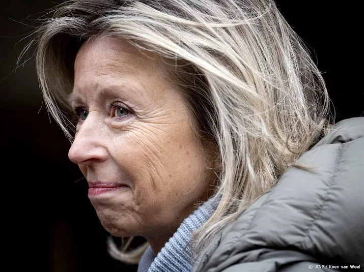 ollongren stelt oekraine extra munitie in het vooruitzicht