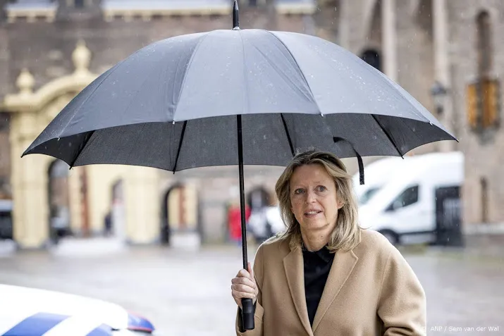 ollongren verwarring bij poststemmen onvoldoende gerealiseerd
