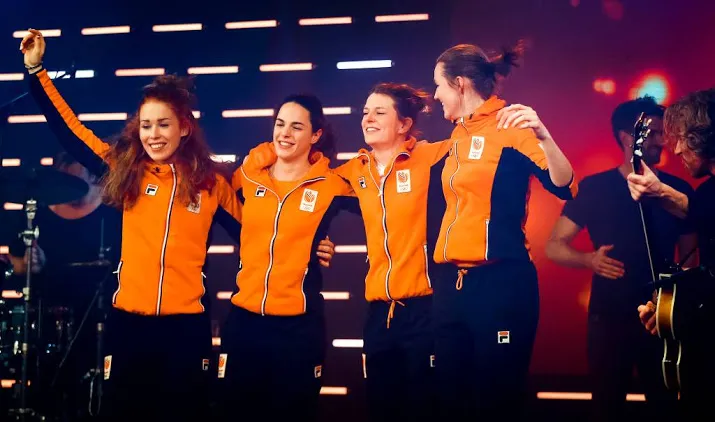olympiers wacht ontvangst in amsterdam