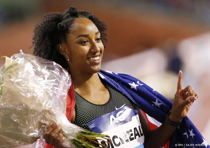 olympisch hordekampioene mcneal voor 5 jaar geschorst