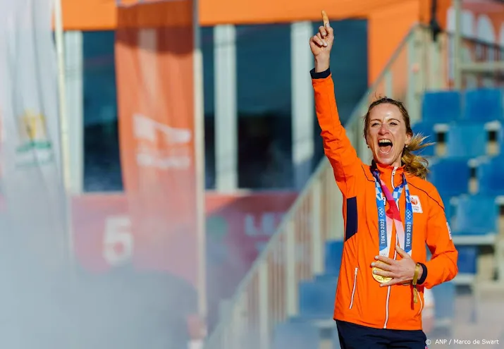 olympisch kampioene van vleuten wint ook in spanje