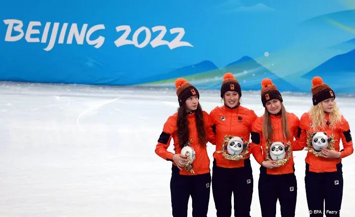 olympische medaillewinnaars bij terugkomst gehuldigd in amsterdam