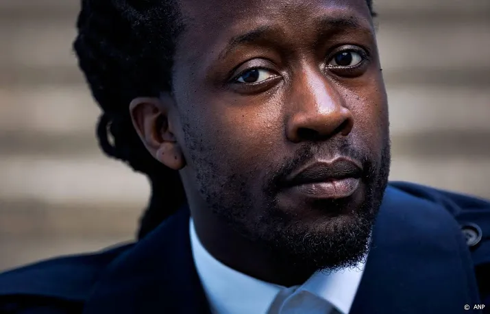 om blijft achter beslissing staan akwasi niet te vervolgen
