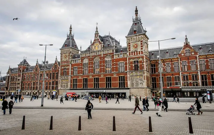 om celstraf voor achterlaten kind 3 op cs