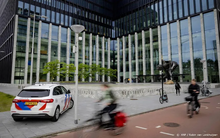 om de vries moest rol als adviseur kroongetuige met dood bekopen