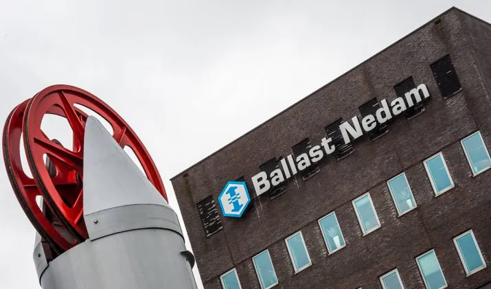 om eist tonnen van voormalig topman ballast