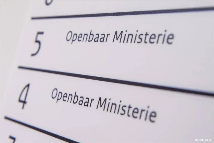 om en rechtbank den haag blijf af van politici