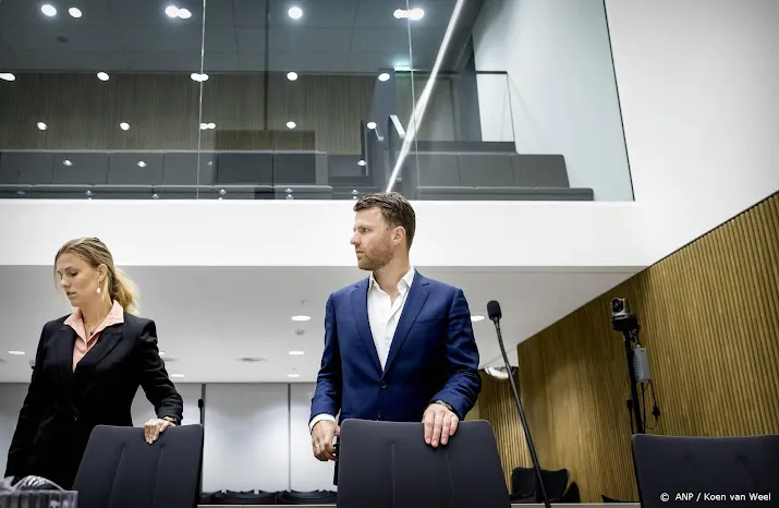 om geen nieuw licht op moordzaak de vries door nieuwe stukken