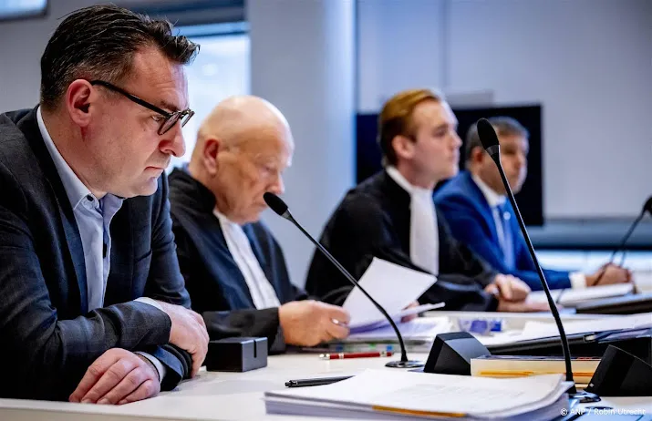 om in zaak de mos zaak gaat over vriendjespolitiek