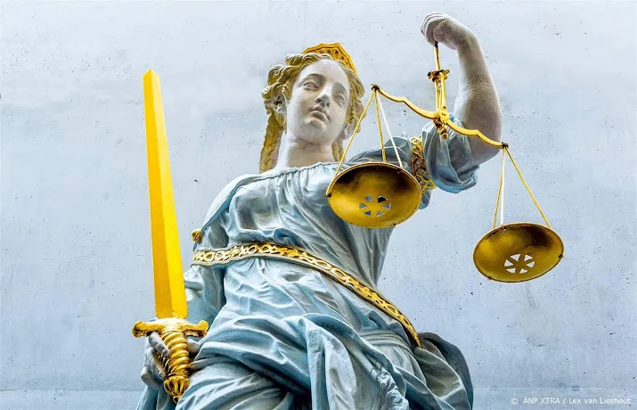 om levenslang om liquidaties en vergismoord buurthuis amsterdam