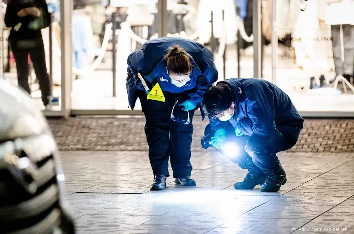 om steker verdacht van pogingen tot moord