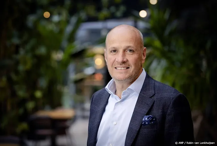 om verdenkt oud topman jumbo frits van eerd van corruptie