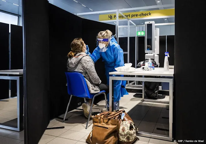 omt kijk naar testplicht voor reizigers uit bepaalde landen