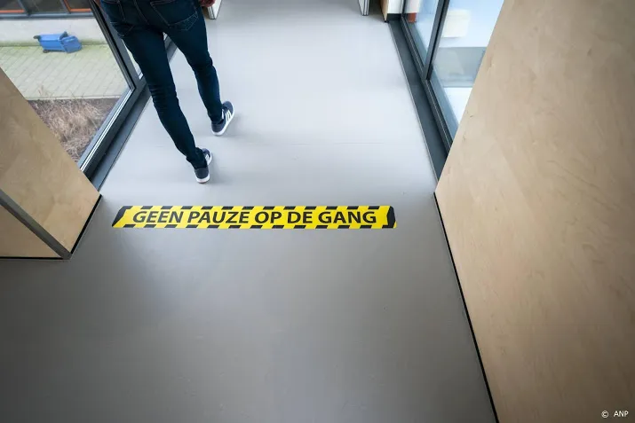 omt moet duidelijk aangeven dat openen scholen verantwoord is