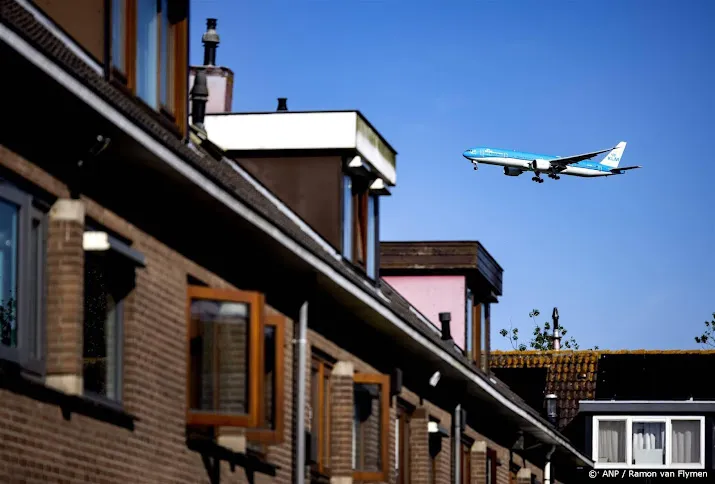 omwonenden schiphol hekelen oprekken geluidsnormen rond vliegveld