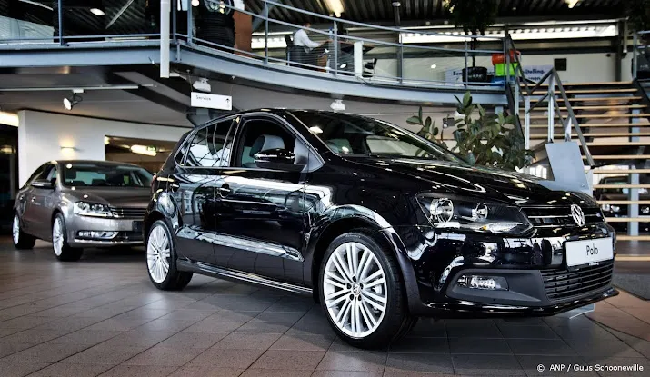 omzet autobranche flink hoger in 2022 door prijsstijgingen