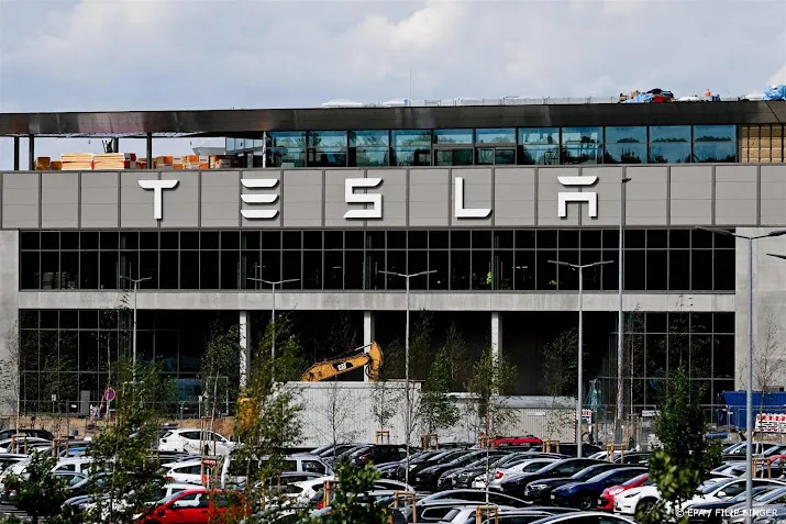 omzet tesla stijgt naar bijna 25 miljard in tweede kwartaal