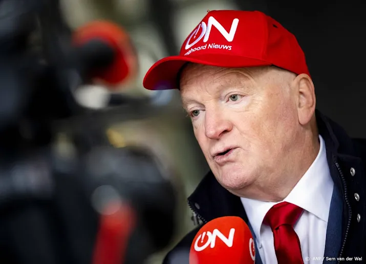 on mag blijven uitzenden uslu trekt vergunning niet in