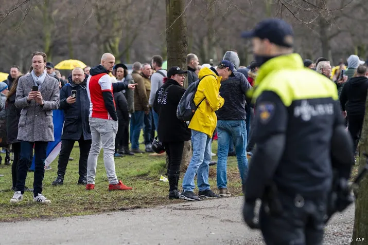 ondanks restricties duizenden actievoerders op malieveld