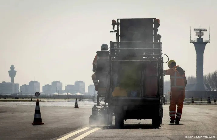 onderhoud polderbaan schiphol op 15 mei klaar