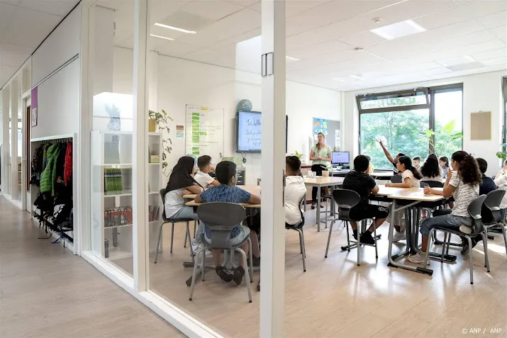 onderwijsbond pleit voor gratis lerarenopleiding
