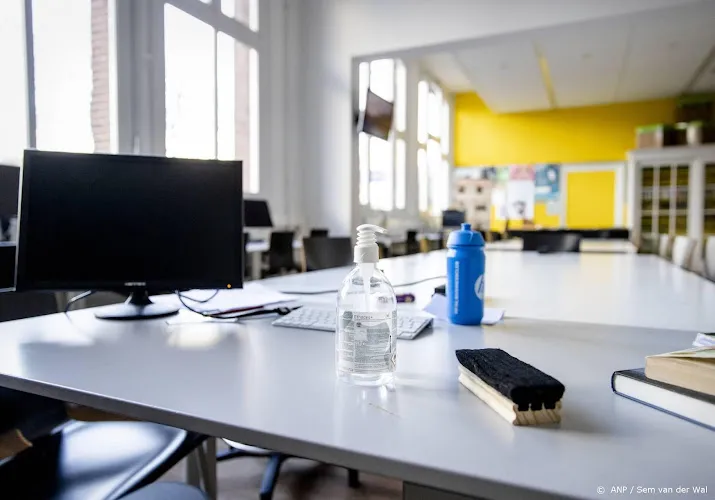 onderwijsinspectie doet aangifte tegen bestuurder scholengroep