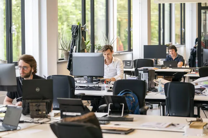 onderzoek fnv mensen willen meer zeggenschap over werkplek