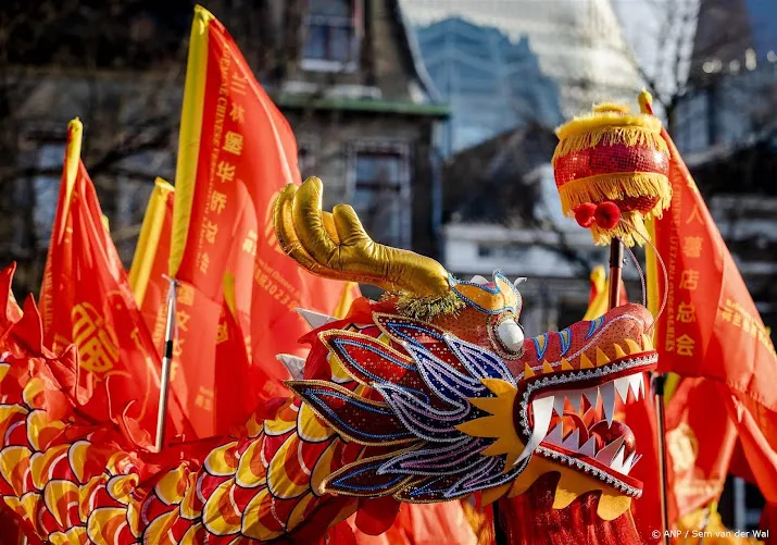 onderzoek helft chinese nederlanders ervaart discriminatie