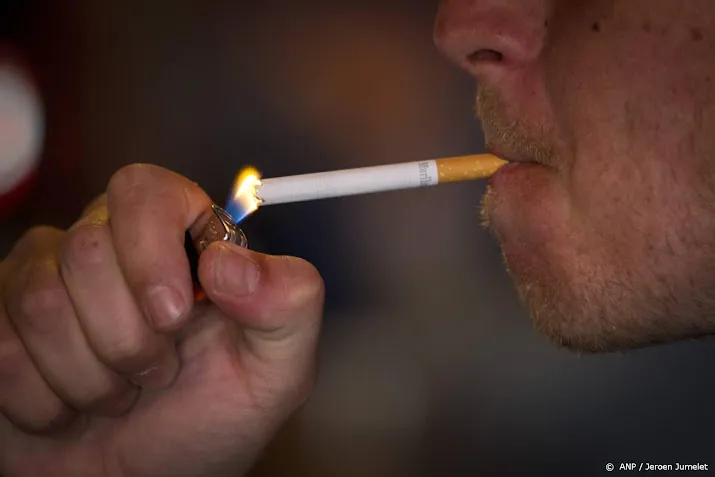 onderzoek helft rokers stopt pas bij prijs van 60 euro per pakje