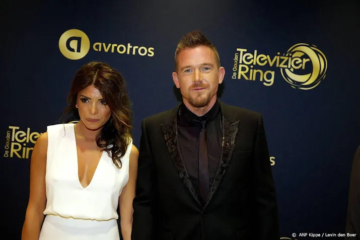 onderzoek naar aangifte ex verloofde johnny de mol in volle gang