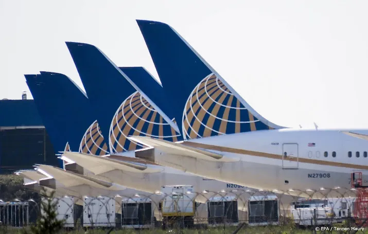 ongevaccineerd personeel kost united airlines miljoenen