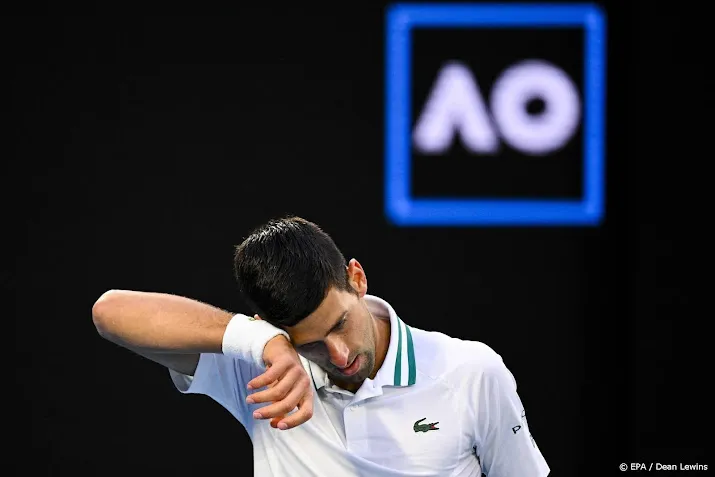 ongevaccineerde tennissers mogelijk toch welkom in australie