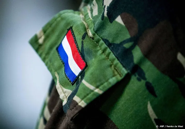 ongeval met legervoertuig in hoogersmilde vijf militairen gewond