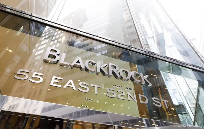onrust op wereldwijde markten zorgt voor winstval bij blackrock