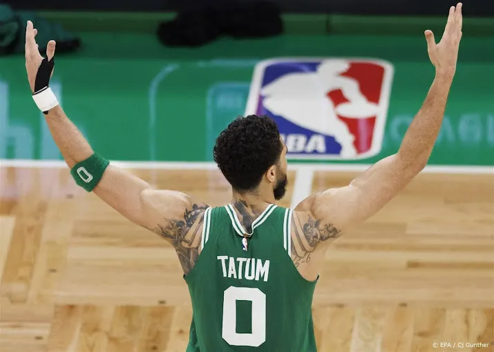 onstuitbare tatum loodst boston celtics verder in play offs nba