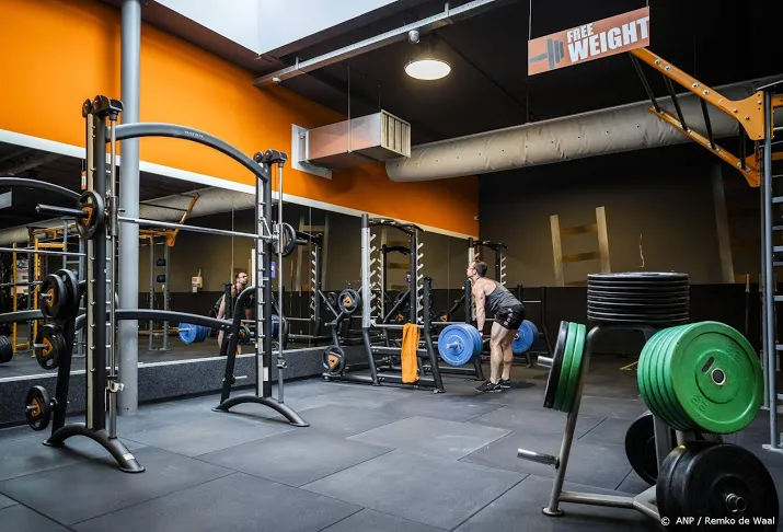 onverantwoordelijk om fitnesscentra niet volledig te heropenen