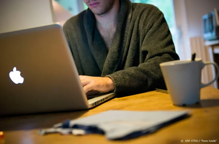 onverzorgde collegas zijn bron van ergernis tijdens videocall