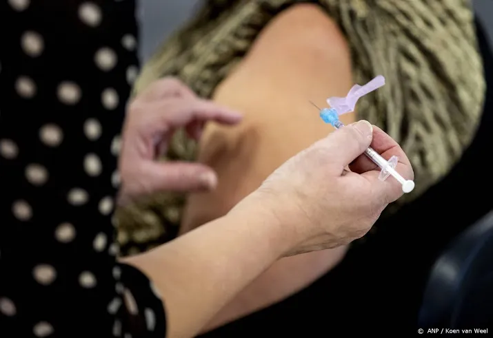 ook 73 en 74 jarigen uitgenodigd voor coronavaccinatie