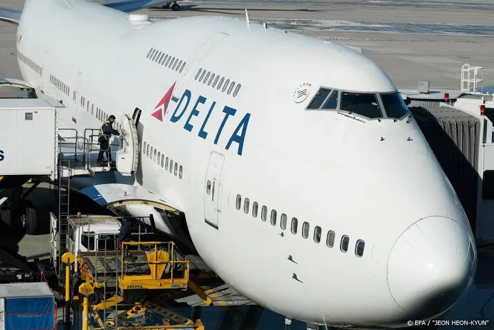 ook delta staakt alle vluchten naar china