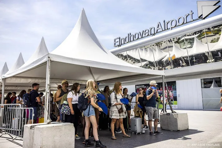 ook eindhoven airport compenseert reizigers die vlucht misten