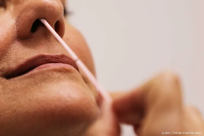ook gevangenbewaarder sneller getest op coronavirus