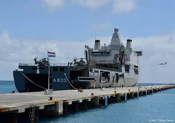 ook in de zomer gaat een marineschip op missie in de rode zee