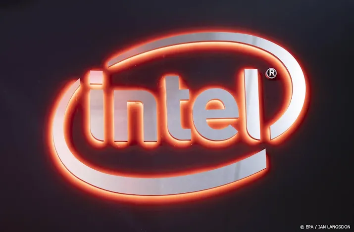 ook intel schort activiteiten in rusland op