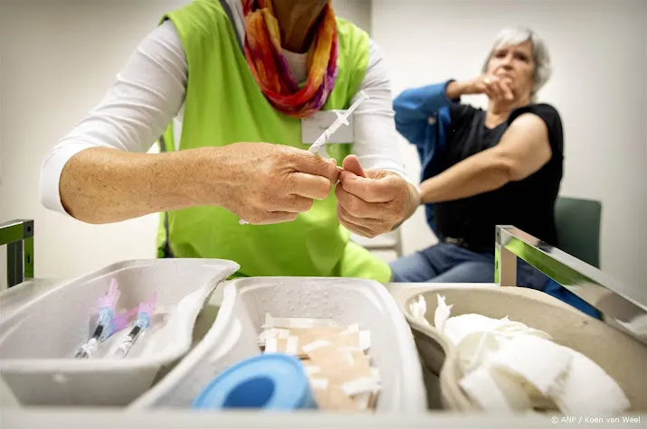 ook komend najaar coronavaccin voor 60 plussers en risicogroepen