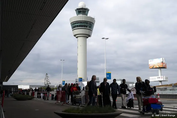 ook maandag nog drukke dag op schiphol